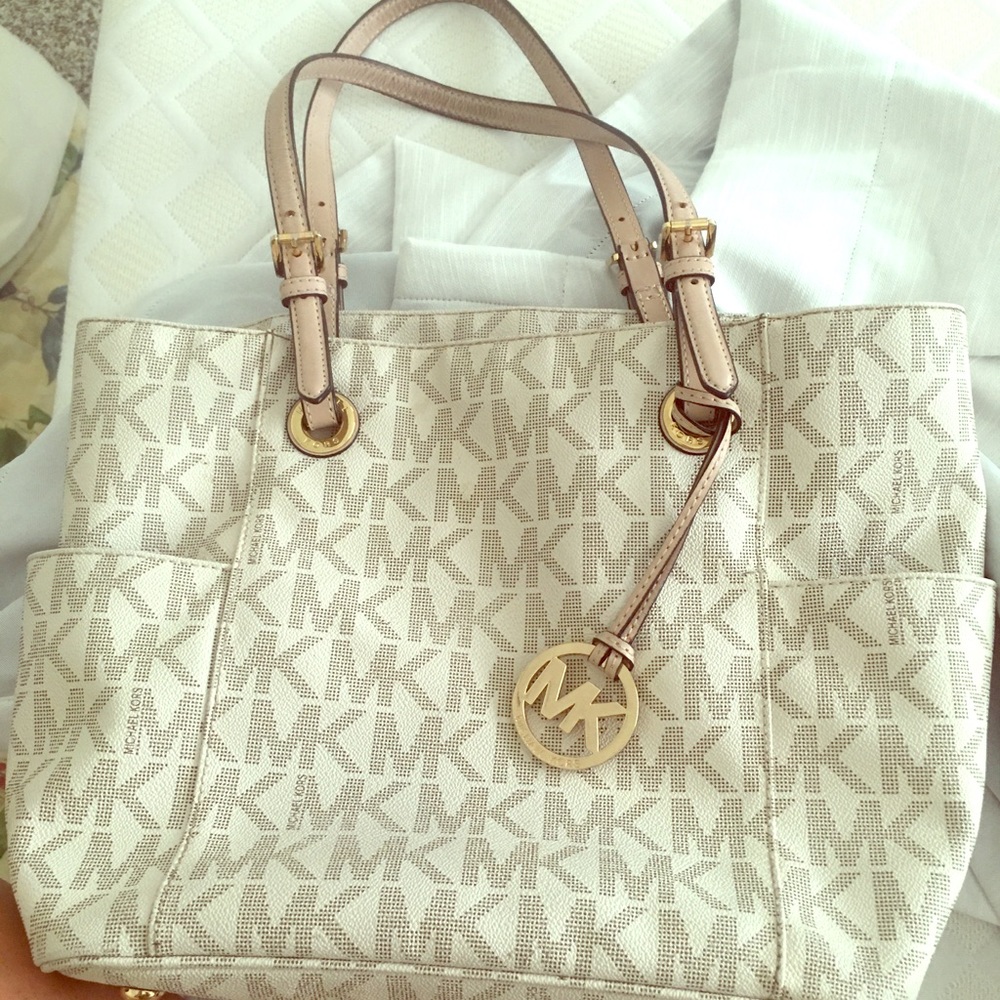 Michael Kors hand bag
